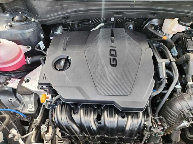 Photo of 2025 Gray Kia Sportage