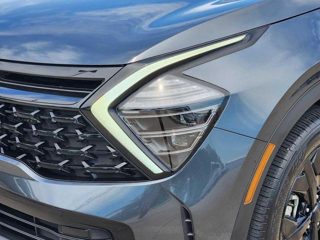 Photo of 2025 Gray Kia Sportage