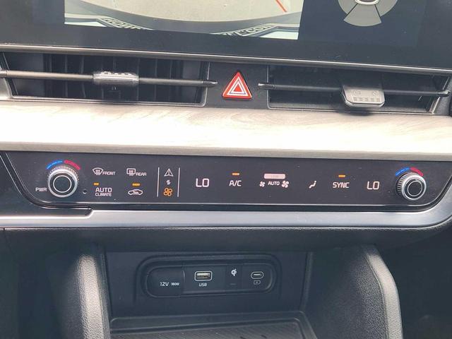 Photo of 2025 Gray Kia Sportage