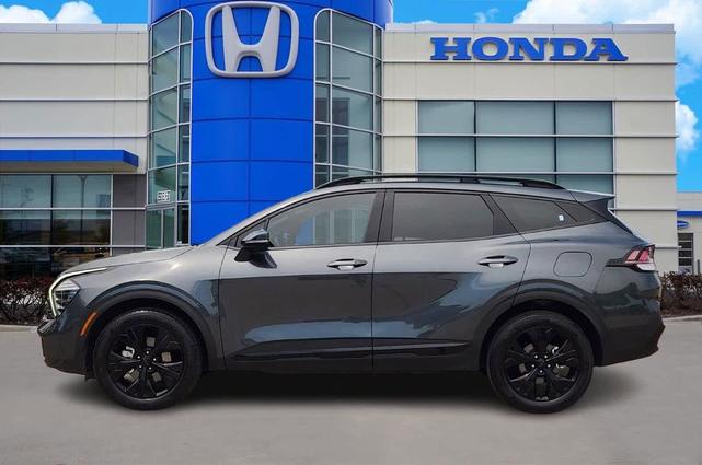 Photo of 2025 Gray Kia Sportage