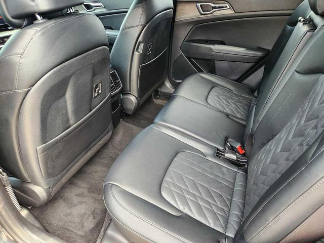 Photo of 2025 Gray Kia Sportage