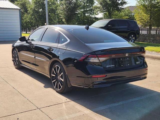 Photo of 2025 Crystal Black Pearl Honda Accord Hybrid