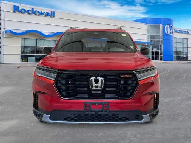 Photo of 2025 Radiant Red Metallic II Honda Pilot