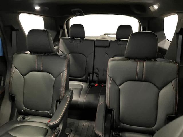 Photo of 2025 Radiant Red Metallic II Honda Pilot