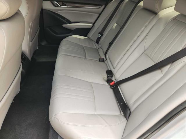 Photo of 2018 Lunar Silver Metallic Honda Accord