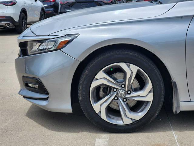 Photo of 2018 Lunar Silver Metallic Honda Accord