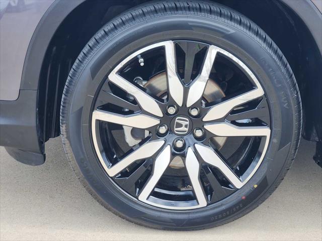 Photo of 2019 Gray Honda Pilot