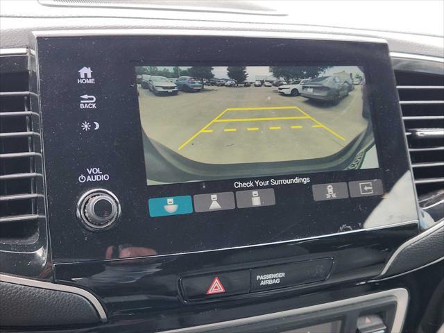 Photo of 2019 Gray Honda Pilot