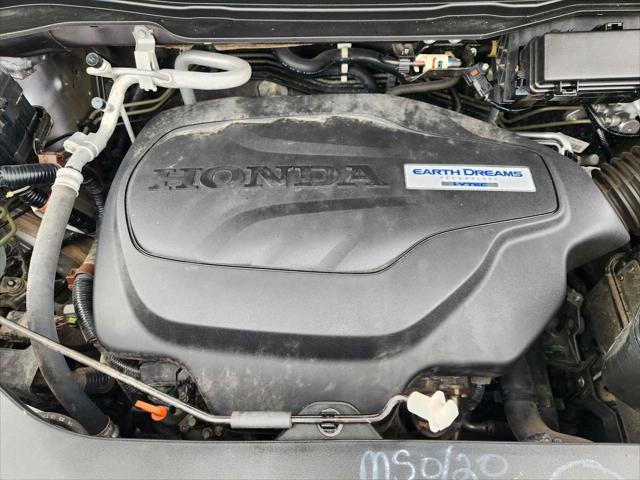 Photo of 2019 Gray Honda Pilot