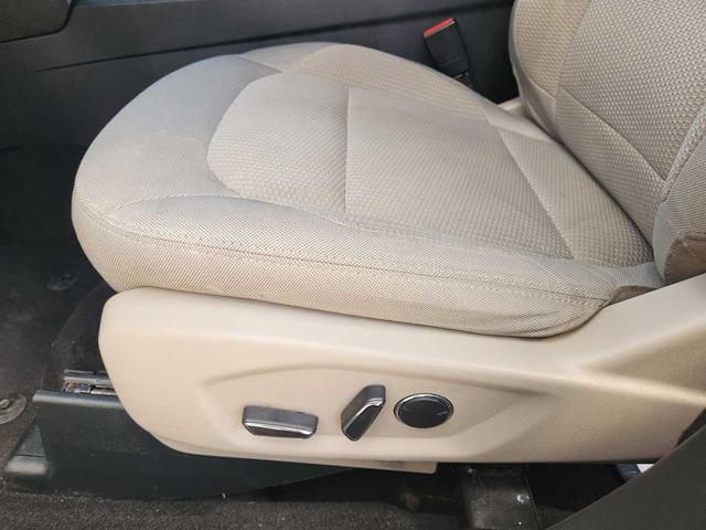 Photo of 2018 Shadow Black Ford Explorer