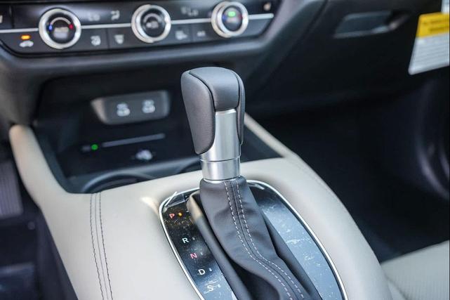 Photo of 2026 Modern Steel Metallic Honda HR-V