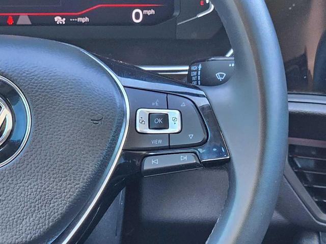 Photo of 2020 Deep Black Pearl Volkswagen Jetta