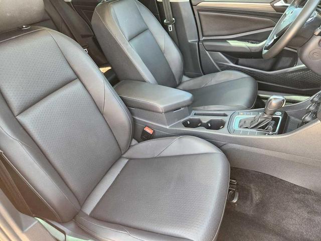 Photo of 2020 Deep Black Pearl Volkswagen Jetta