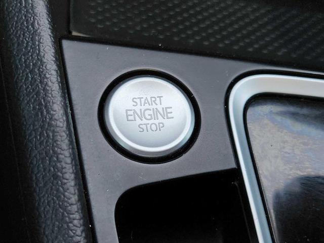 Photo of 2020 Deep Black Pearl Volkswagen Jetta