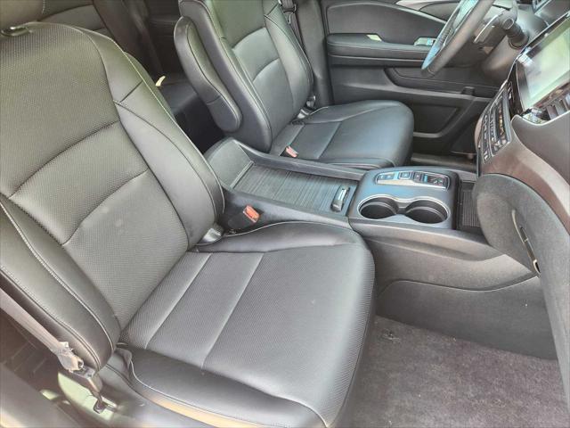 Photo of 2023 Platinum White Pearl Honda Ridgeline