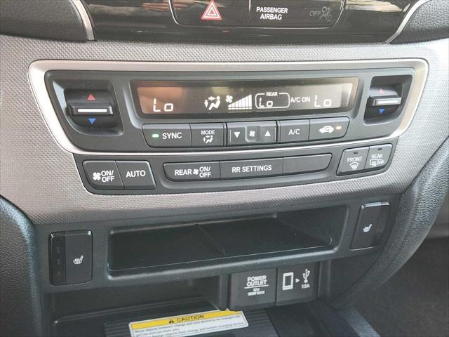 Photo of 2023 Platinum White Pearl Honda Ridgeline