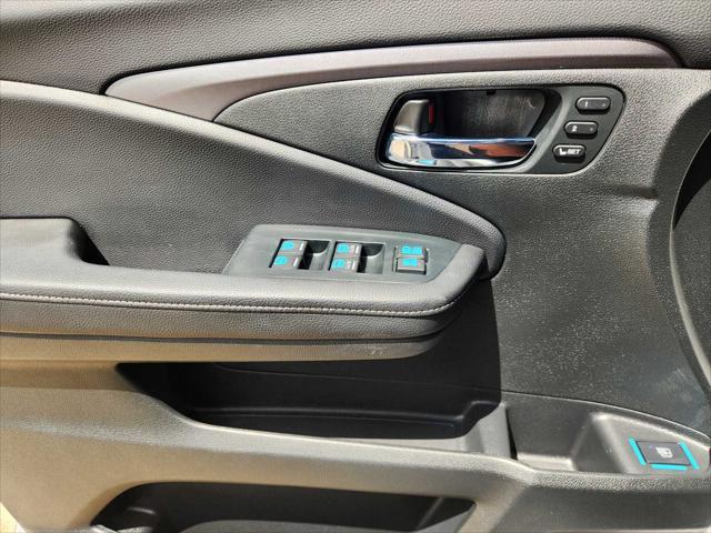 Photo of 2023 Platinum White Pearl Honda Ridgeline