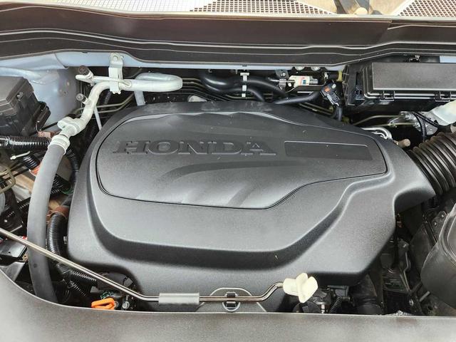 Photo of 2022 Sonic Gray Pearl Honda Pilot