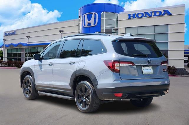 Photo of 2022 Sonic Gray Pearl Honda Pilot