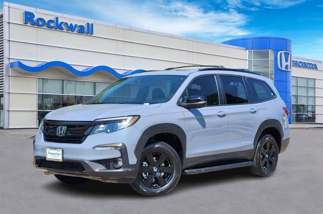 Photo of 2022 Sonic Gray Pearl Honda Pilot