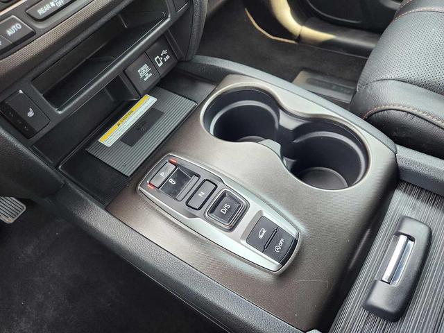 Photo of 2022 Sonic Gray Pearl Honda Pilot