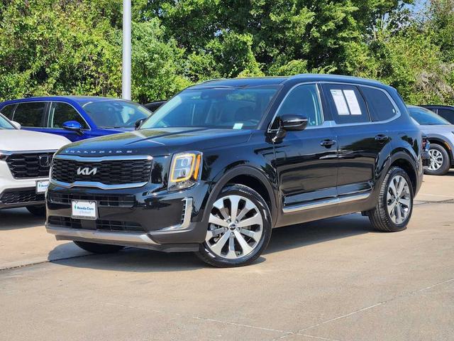 Photo of 2022 Ebony Black Kia Telluride