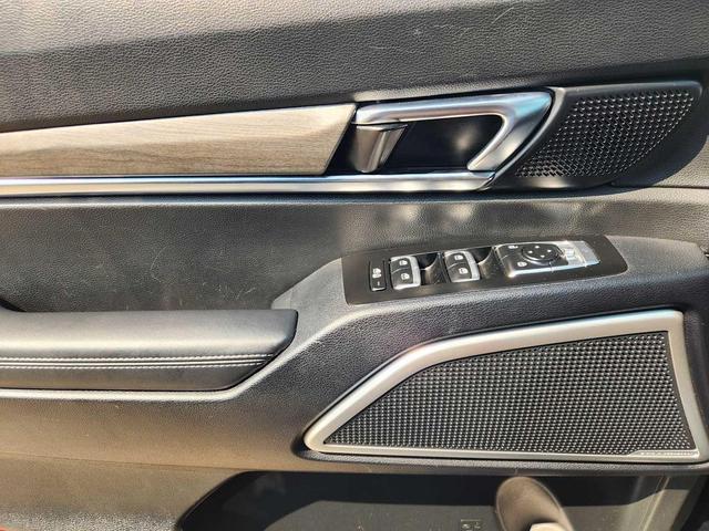 Photo of 2022 Ebony Black Kia Telluride