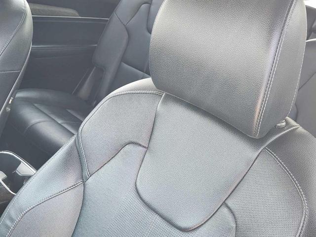 Photo of 2022 Ebony Black Kia Telluride
