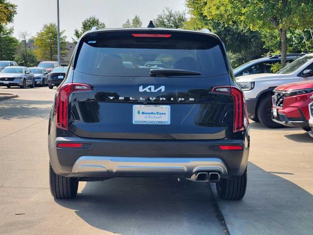 Photo of 2022 Ebony Black Kia Telluride