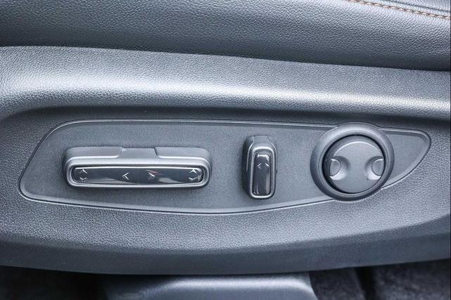 Photo of 2026 Urban Gray Pearl Honda CR-V Hybrid