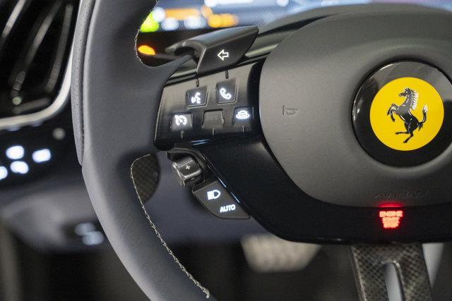 Photo of 2025 Bianco Italia Ferrari Roma Spider