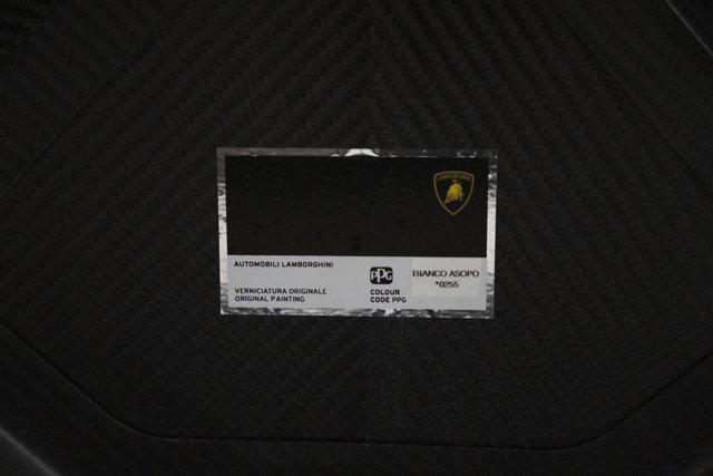 Photo of 2024 BIANCO ASOPO Lamborghini Revuelto