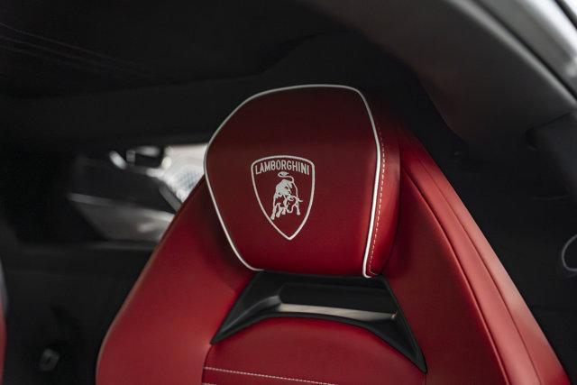Photo of 2024 BIANCO ASOPO Lamborghini Revuelto
