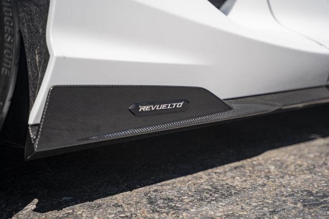 Photo of 2024 BIANCO ASOPO Lamborghini Revuelto