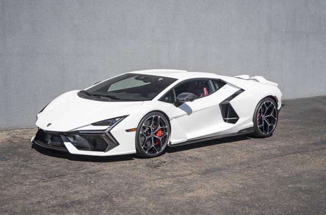Photo of 2024 BIANCO ASOPO Lamborghini Revuelto