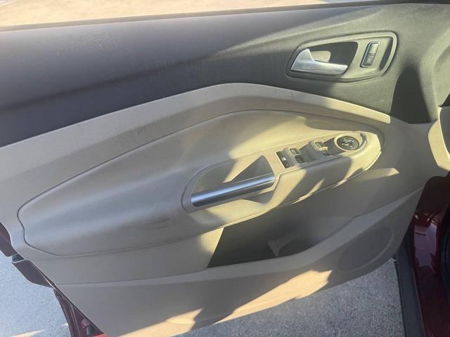 Photo of 2014 Sunset Metallic Ford Escape