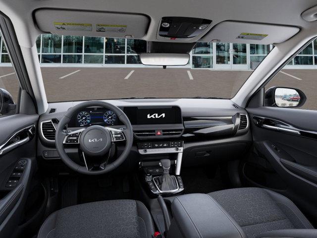 Photo of 2025 Fusion Orange Kia Seltos