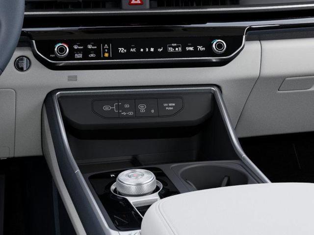 Photo of 2025 Ivory Silver Kia Carnival Hybrid