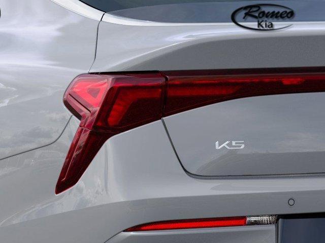 Photo of 2026 Wolf Gray Kia K5