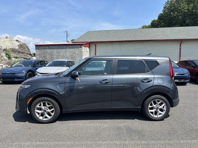 Photo of 2021 Gravity Gray Kia Soul
