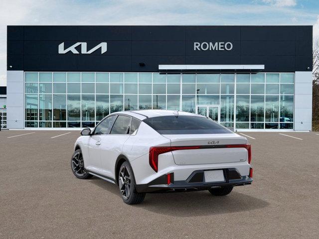 Photo of 2025 Snow White Pearl Kia K4