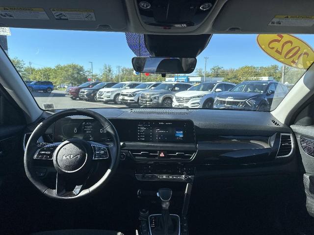 Photo of 2025 Neptune Blue Kia Seltos