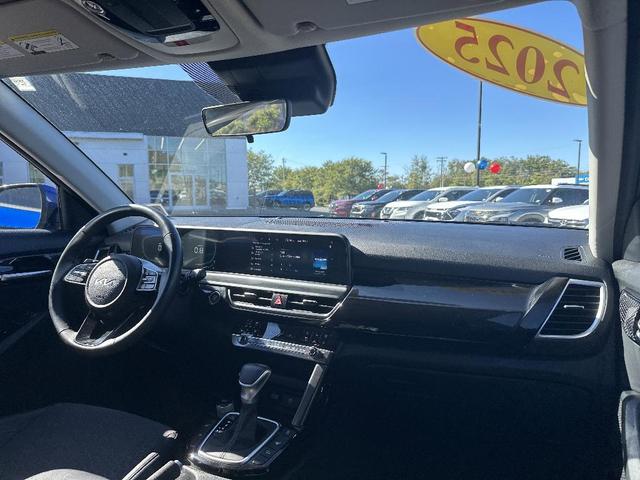Photo of 2025 Neptune Blue Kia Seltos