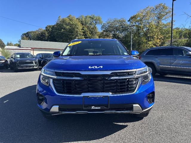 Photo of 2025 Neptune Blue Kia Seltos
