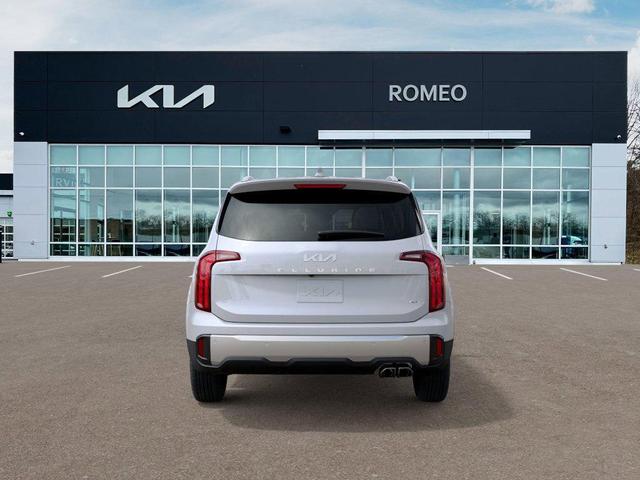 Photo of 2025 Glacial White Pearl Kia Telluride