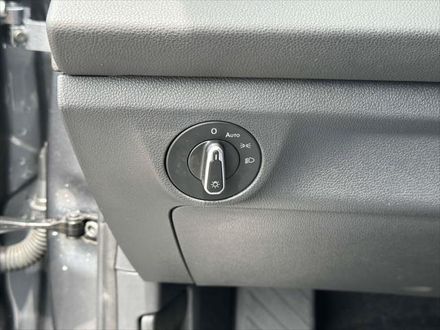 Photo of 2025 Platinum Gray Metallic Volkswagen Jetta