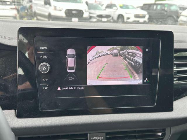 Photo of 2025 Platinum Gray Metallic Volkswagen Jetta