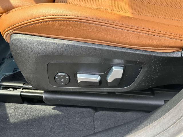 Photo of 2022 Mineral White Metallic BMW X3