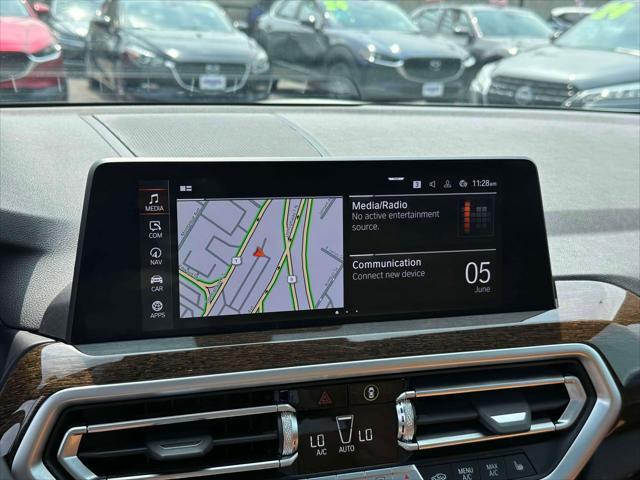Photo of 2022 Mineral White Metallic BMW X3