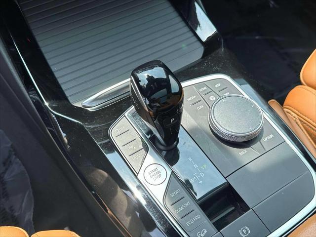 Photo of 2022 Mineral White Metallic BMW X3